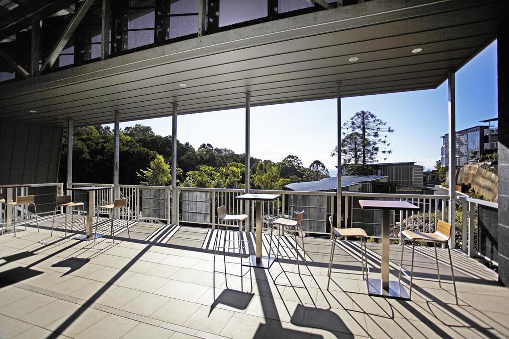 Peppers Noosa Resort And Villas Exterior foto The balcony of the library