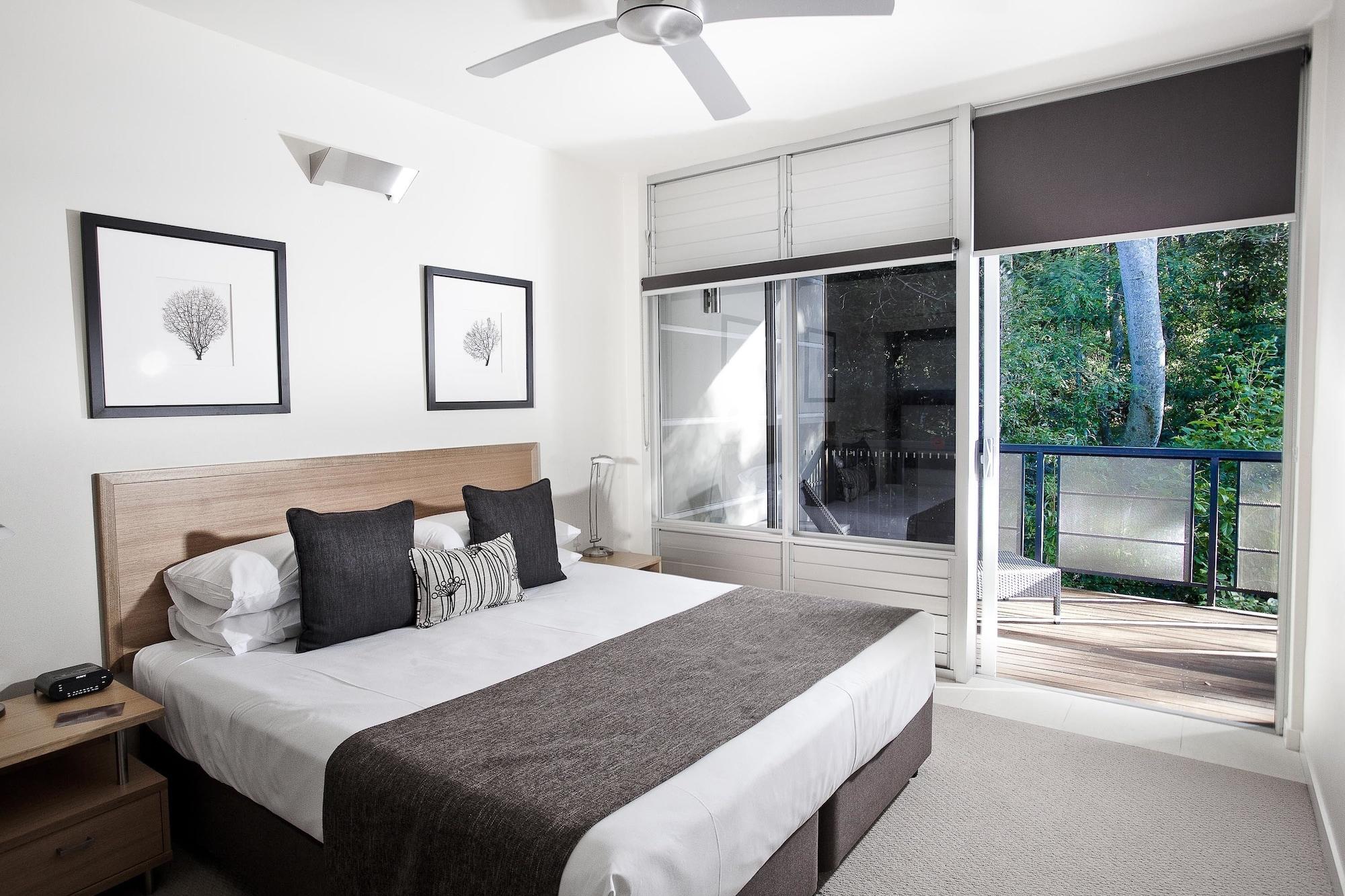 Peppers Noosa Resort And Villas Exterior foto A bedroom at the Mantra on Saltwater Island